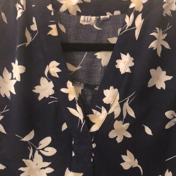 Breezy Flower Print Top - Picture 2 of 4